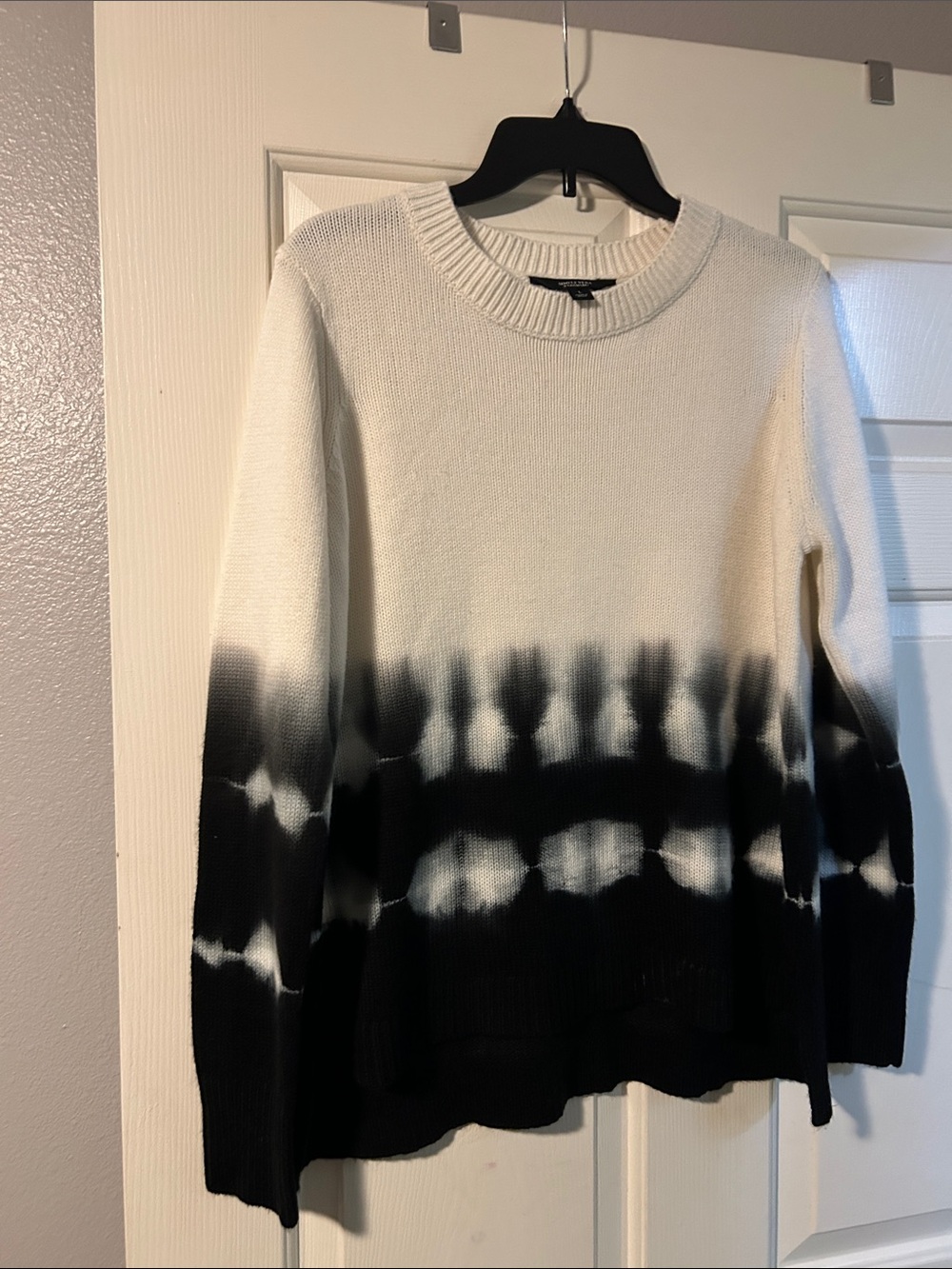 Vera Wang Black & White Tie-Dye Crewneck Sweater